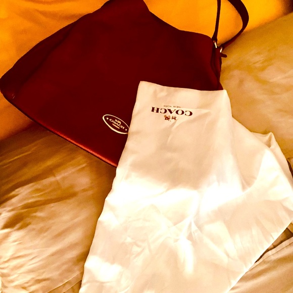 Coach Carlyle Smooth Leather Shoulder Bag Purse - Picture 4 of 13